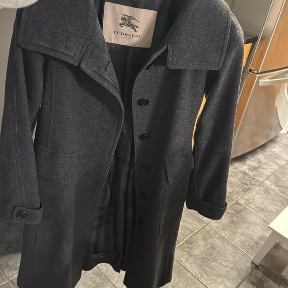 60. Burberry Coat - Picture 1 of 1